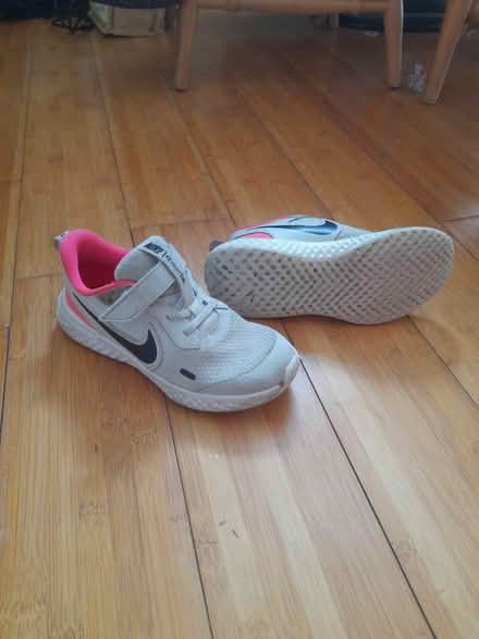 Photo of free Girls trainers (DH2 1) #2