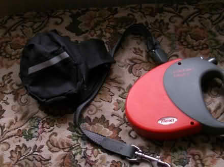 Photo of free Extendable Flexi Dog Lead with Detachable Carrier Bags (Freshbrook SN5) #3