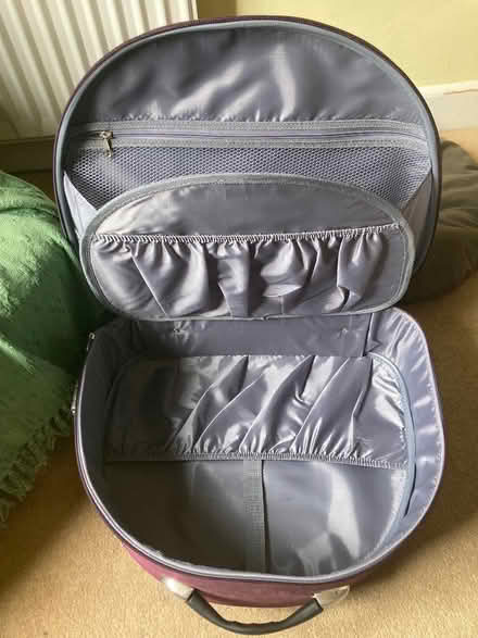 Photo of free Suitcase (Wandsworth Common SW12) #1