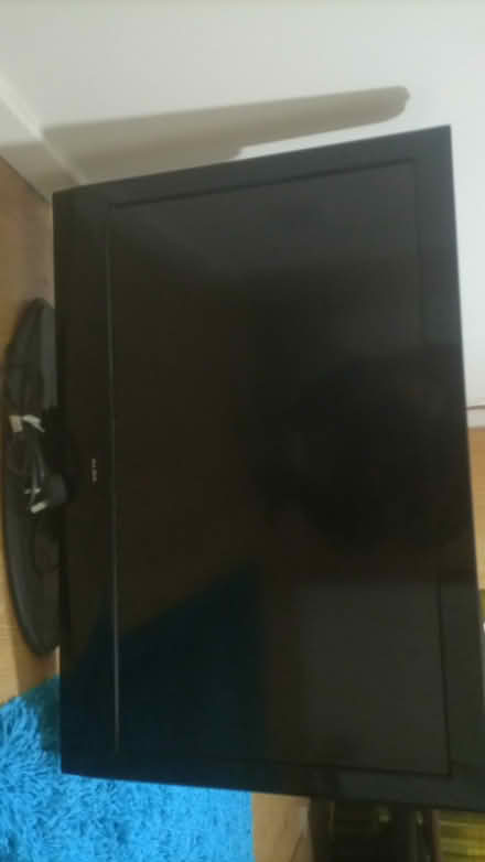 Photo of free Tv32 inch Tv, black colour (EH16) #2