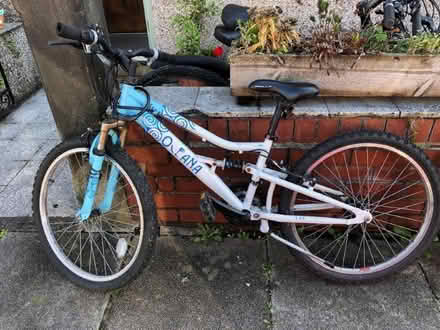 Photo of free Girl's bike (Fairfield LA1) #1