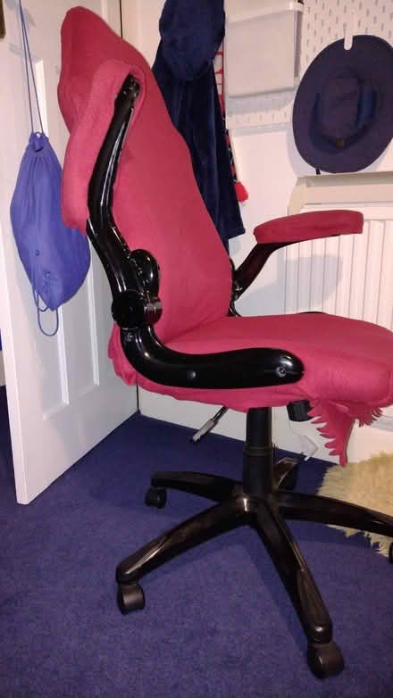 Photo of free Gaming chair (Norton Lees S8) #1