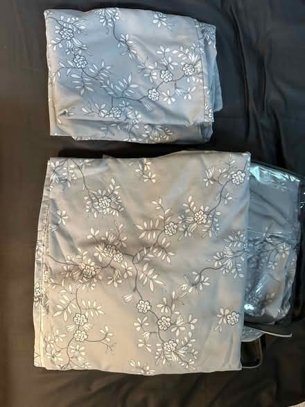 Photo of free Queen sheet set - gray floral (Cortlandt Manor) #1