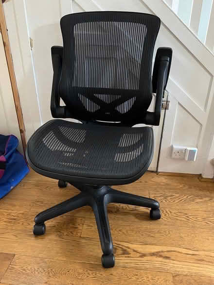 Photo of free Mesh office chair (Surbiton, KT5) #1