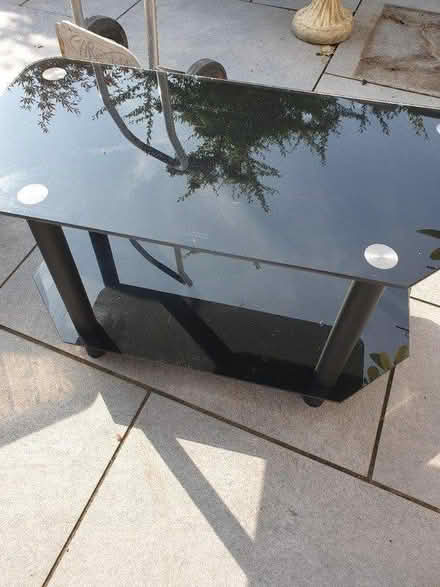 Photo of free Glass TV unit (PO19) #1