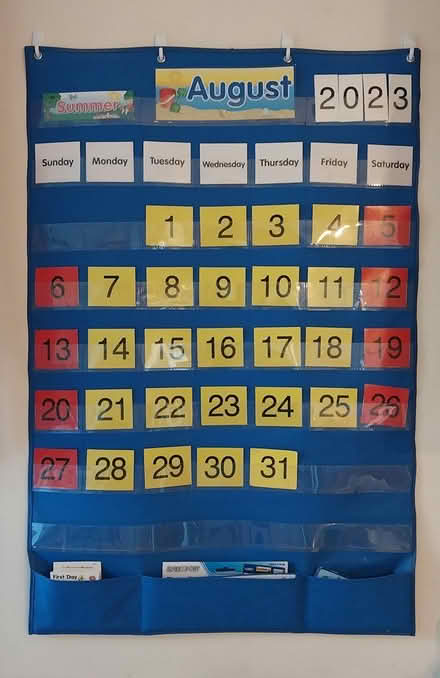 Photo of free pocket calendar chart (Warrenton, near FHS) #1