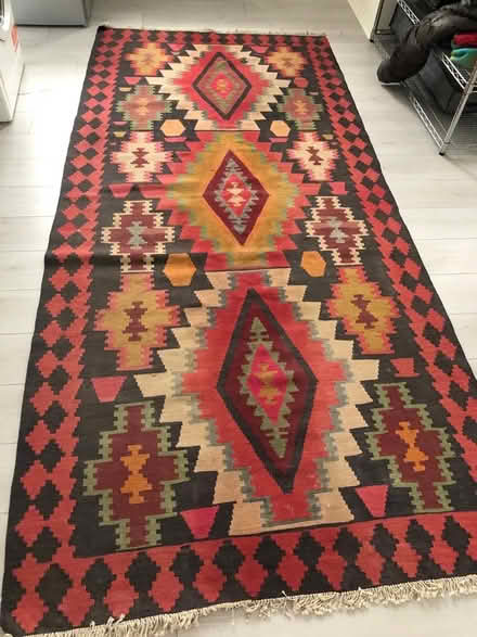 Photo of free Vintage large wool rug (EC1 Farringdon) #4