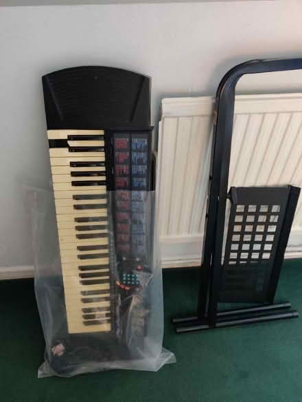 Photo of free Keyboard - Yamaha PSR-76 (Cowling PR6) #1