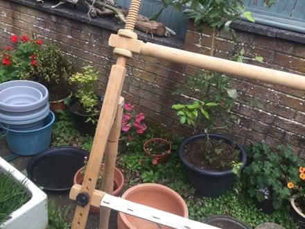 Photo of free Tapestry frame (Torrance G64) #3