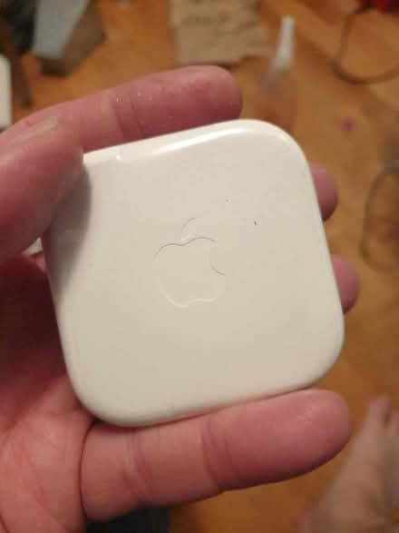 Photo of free Apple Wired Ear Buds (New Malden KT3) #2