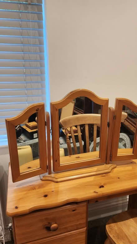 Photo of free Pine mirror (Crowhurst east sussex) #1