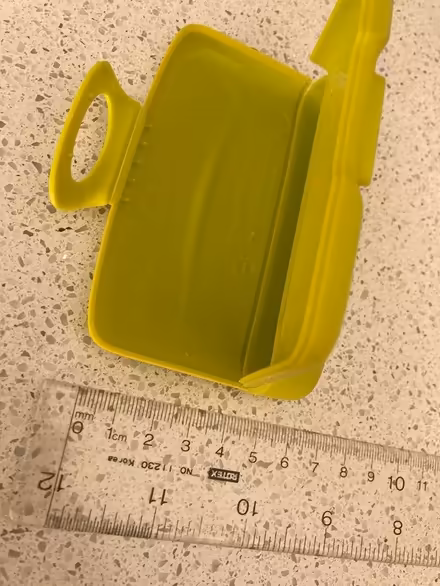 Photo of free Plastic card holder (Kanata (Katimavik)) #2