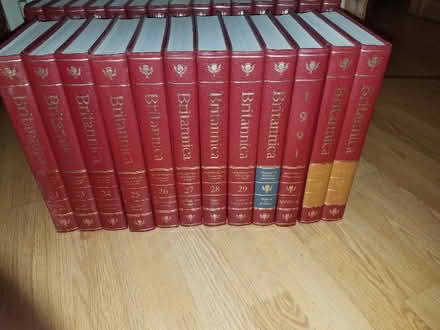 Photo of free Encyclopedia Britannica 1988 (Coventry CV6) #1