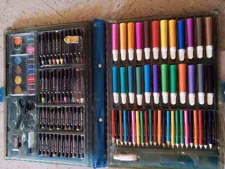 Photo of free school supplies (Brooklyn 11217) #1