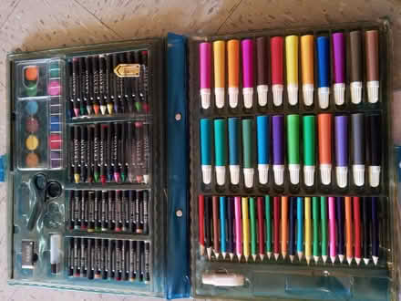Photo of free school supplies (Brooklyn 11217) #1