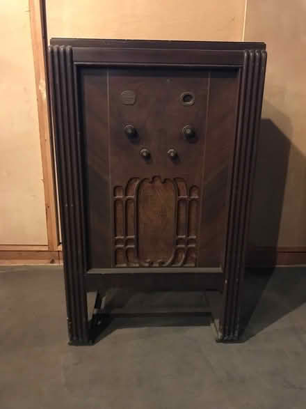 Photo of free Antique Radios from early/mid 1900s (Astoria Queens) #3