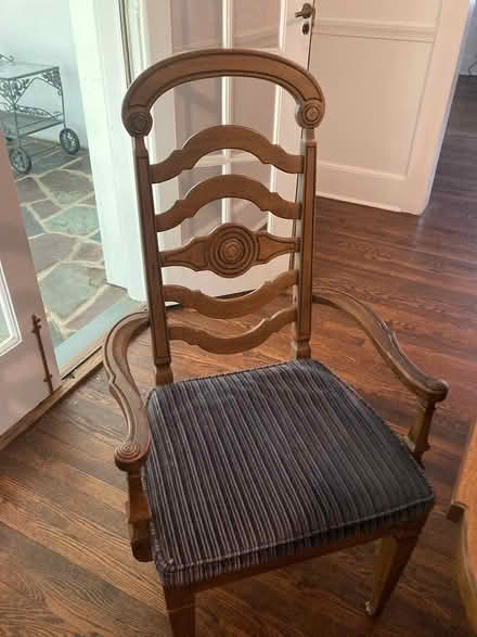 Photo of free Dining room set (Near NRHS) #2