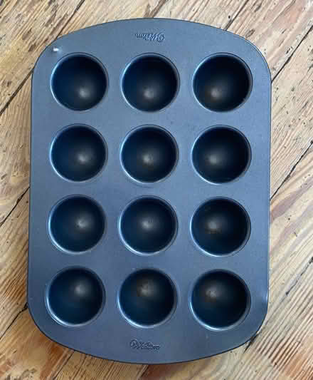 Photo of free Wilton pop pan (New Rochelle) #1