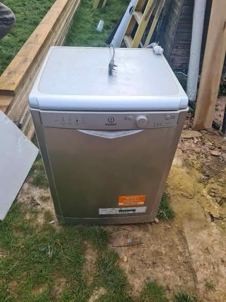 Photo of free Free standing dishwasher (Croxley Green WD3) #1