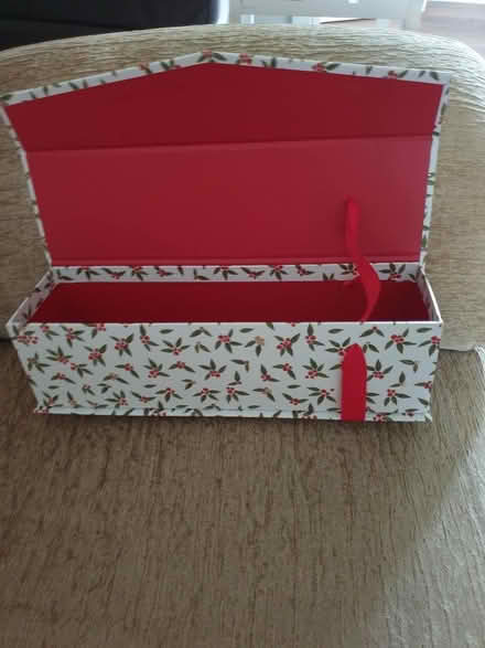 Photo of free Holly gift box - i.e. for bottle of wine - normal size (Little Hallam DE7) #3