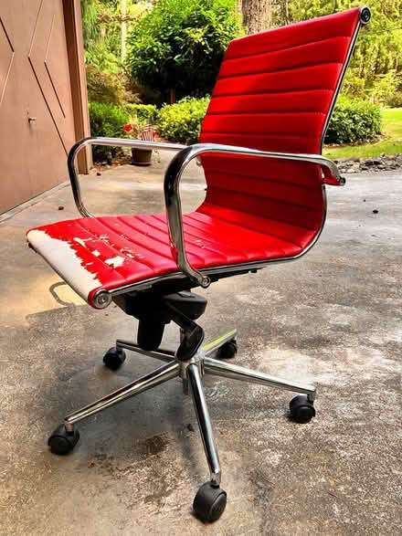 Photo of free Office chair (Lake Forest Park) #3