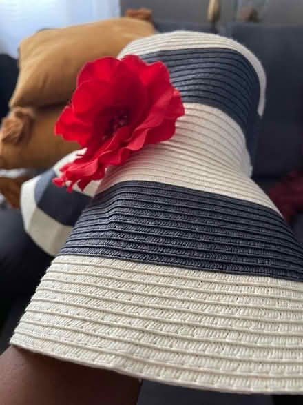 Photo of free Sun hat (Bergenfield NJ) #2