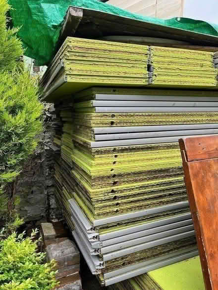 Photo of free Desk divider (HX2) #1