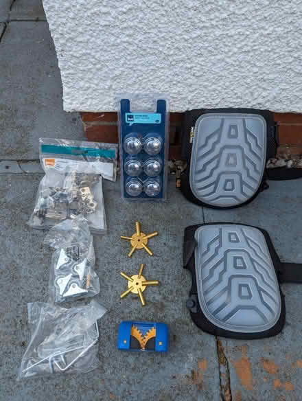 Photo of free Bosch strimmer and DIY bits (M21 Chorlton) #2