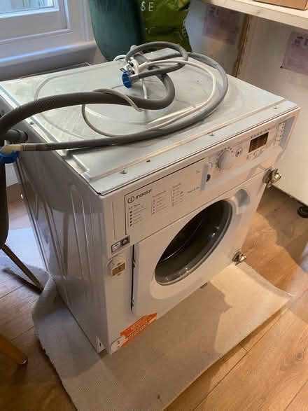 Photo of free Indesit Integrated Washing Machine (Clapham Junction) #3