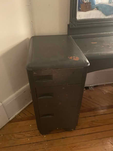 Photo of free Vintage Vanity (North Plainfield, NJ) #4