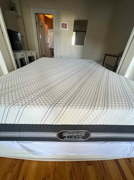 Photo of free Beautyrest memory Foam mattress (East Williamsburg) #1