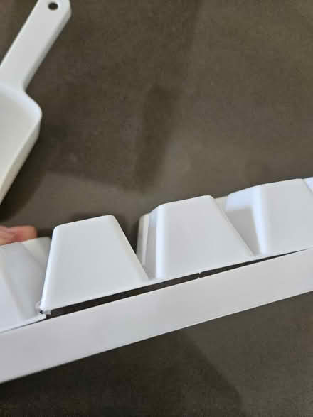 Photo of free Ice tray with crack and scoop (Tower Hill/Shadwell) #2
