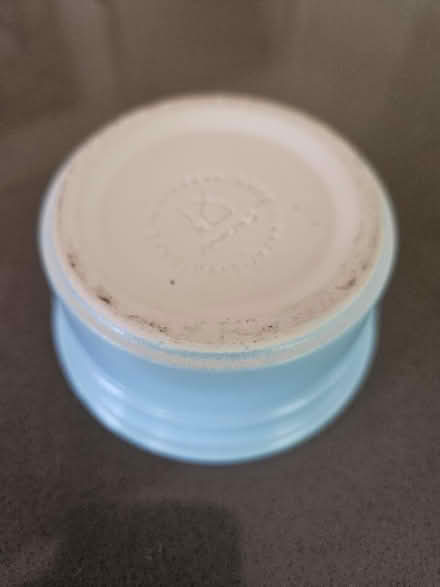 Photo of free Microwave safe small ceramic pot (Tower Hill/Shadwell) #2