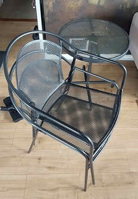 Photo of free Garden table and chair set (west molesey KT8) #1