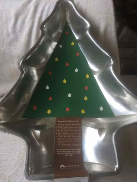 Photo of free Christmas tree baking tin (Sele Farm SG14) #1