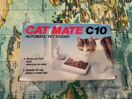 Photo of free Cat feeder (Hanwell W7) #1