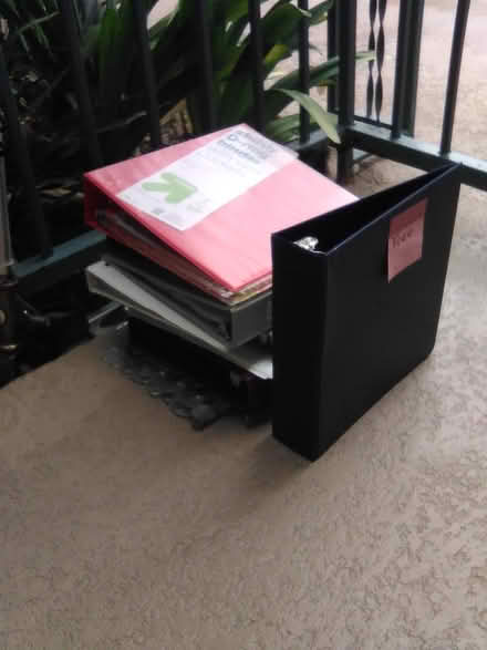 Photo of free Curb alert: three ring binders (Burbank (near IKEA)) #1