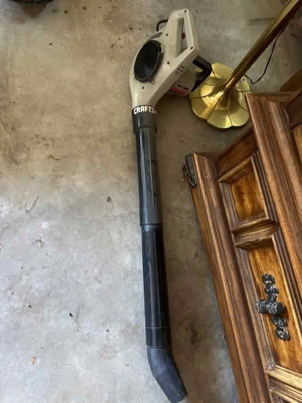 Photo of free Craftsman leaf blower (Near Randall and Algonquin Rds) #1