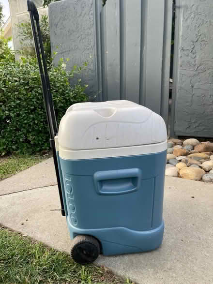 Photo of free Igloo ice chest on wheels (Los Gatos Woods) #3