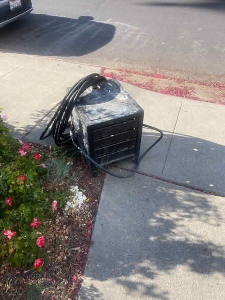 Photo of free hose container w 2 hoses (Gatetree Circle) #1