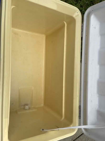 Photo of free Igloo ultra gold 50 ice chest (Los Gatos Woods) #3