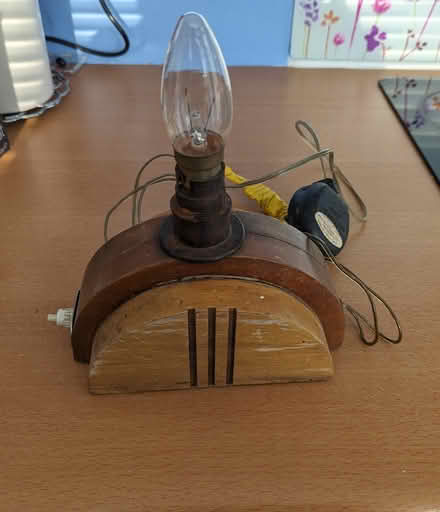 Photo of free Art Deco lamp (Exeter EX4) #2