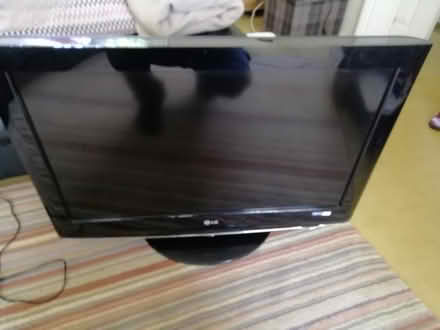 Photo of free LG Tv 32 inch (Bickley BR1) #2