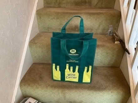 Photo of free Six bottle wine bag (Near Bromley bus garage BR2) #1
