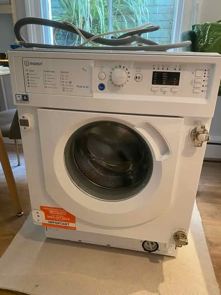 Photo of free Indesit Integrated Washing Machine (Clapham Junction) #1