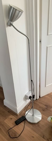 Photo of free Working floor lamp. SE25 6LQ (SE25) #1