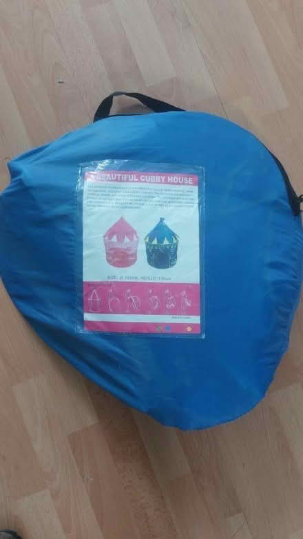 Photo of free Childrens pop up tent (Clapham (Clapham (SW4)) #1