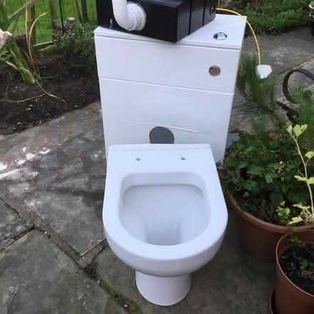Photo of free Toilet and cistern (Stretton DE55) #1