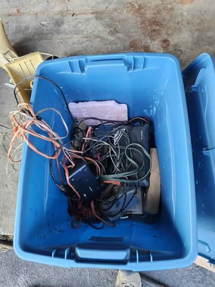 Photo of free speakers, amp, receiver, and more (virgil) #3