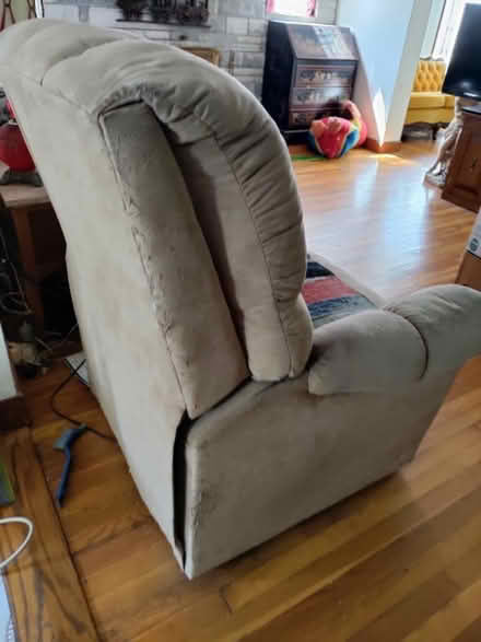 Photo of free Power lift chair (Attleboro) #3